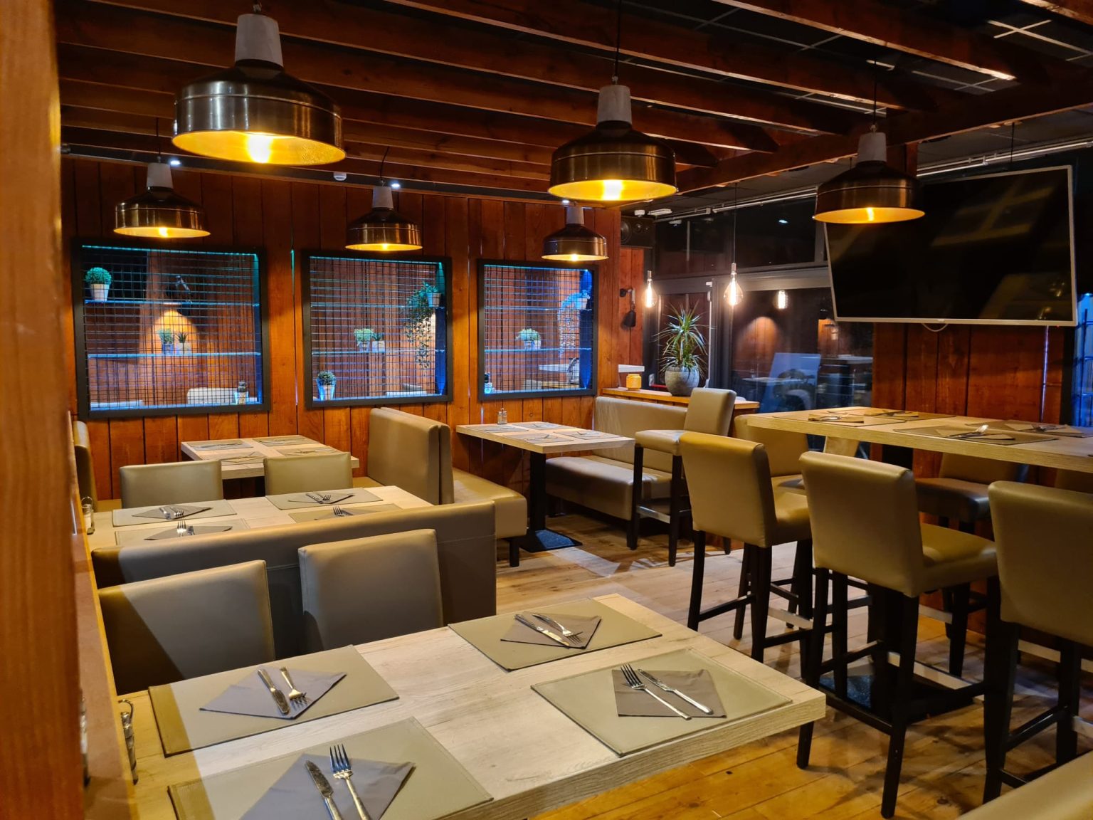 La Pause Autour du Monde Restaurantbrasserie à Gosselies (City